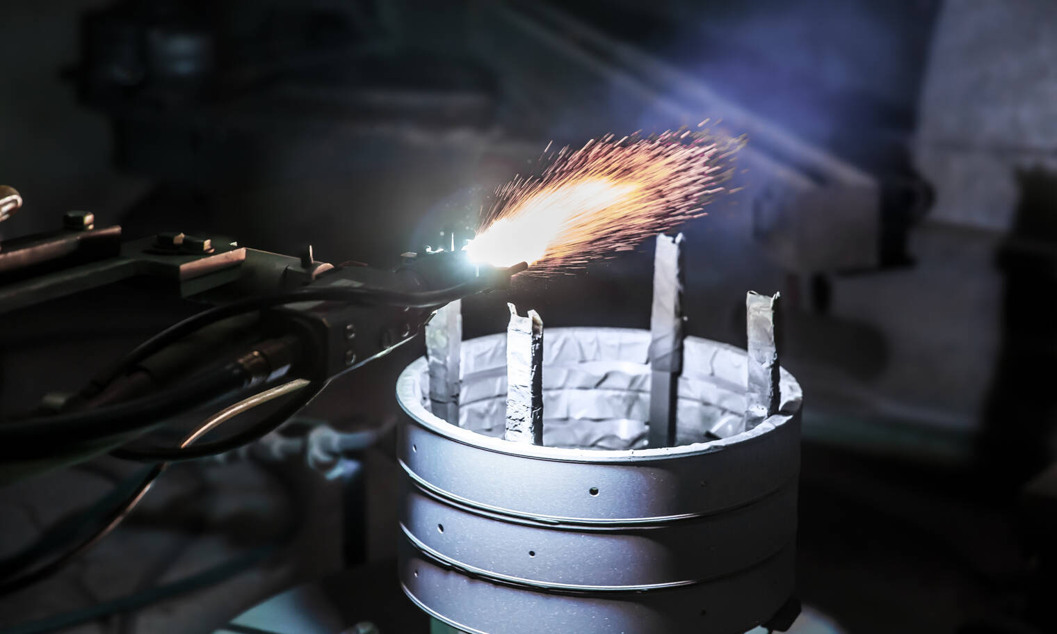 Сила плазменного напыления: Защита, Эффективность, Долговечность